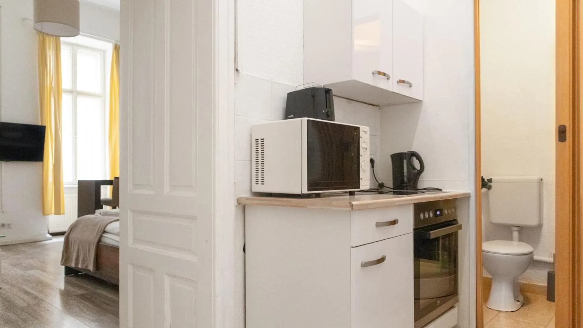 Spacious 1Br Apt, Wifi & Tv, With A Great Location Вена Апартаменты