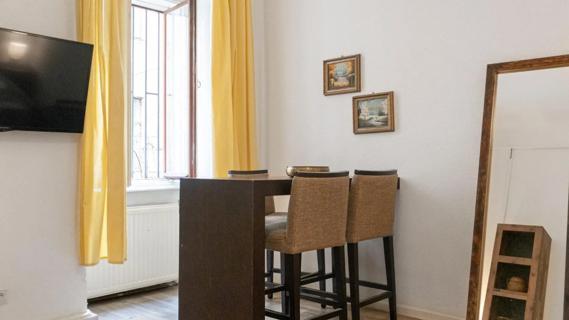 Spacious 1Br Apt, Wifi & Tv, With A Great Location Vienne